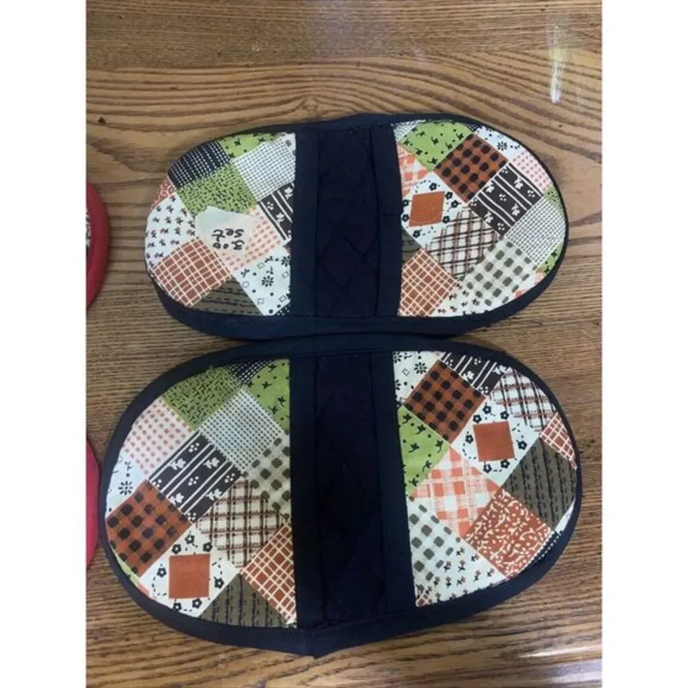 Homemade Microwave Pot Holders‎ For The Holidays, One Pair
